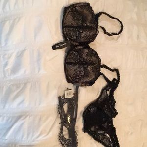 Adore Me Bra/Panty and face mask